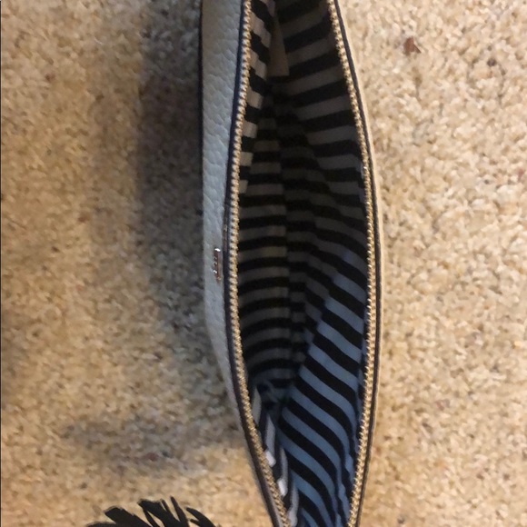 Kate Spade Black/White MultiUse Bag/MakeUp Clutch - Picture 6 of 6